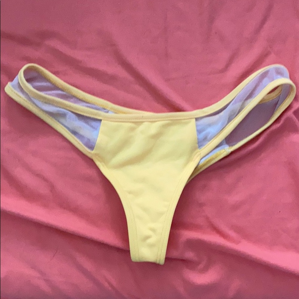 Coulbourne bikini bottoms